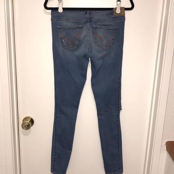 Hollister Skinny Jeans - Picture 2 of 3